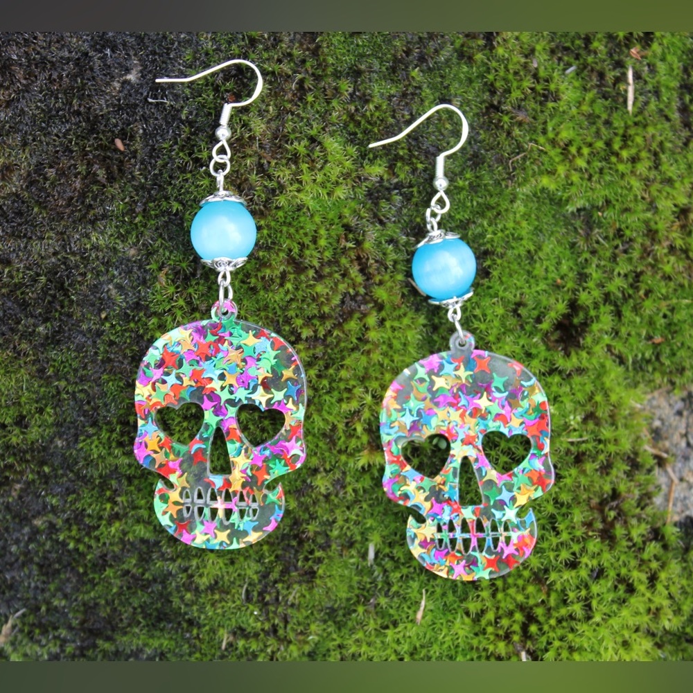 🥳SALE🥳💀✨️skull cat eye confetti dangles